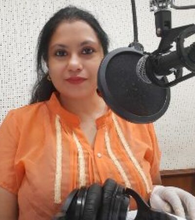 आवाजाची मनस्पर्शी मुसाफिरी – रश्मी वारंग