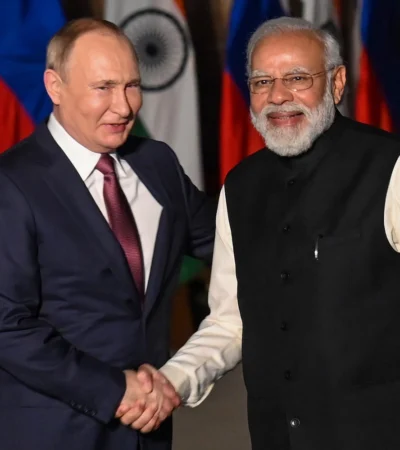 पंतप्रधान मोदींची रशियाचे राष्ट्राध्यक्ष व्लादिमीर पुतिन यांच्याशी चर्चा