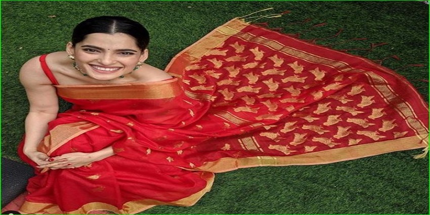 प्रिया बापटचे नाटकासाठी गाणे